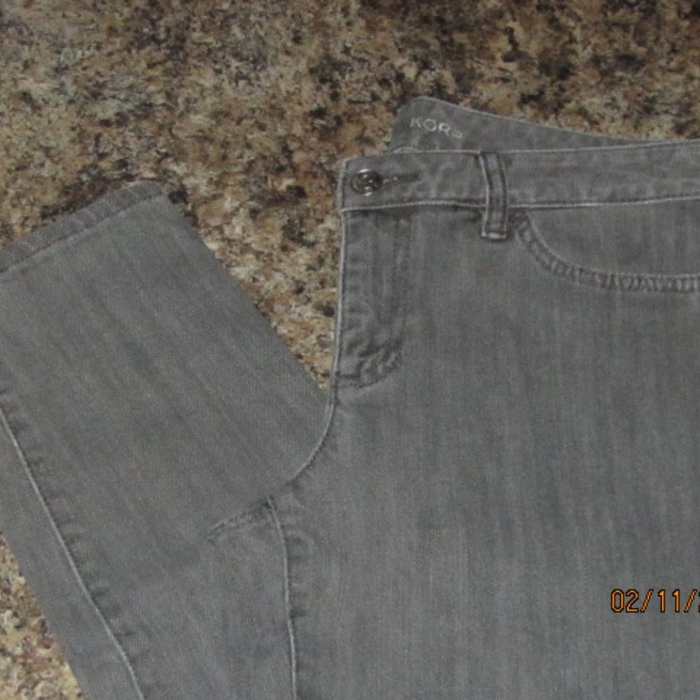 Women's Michael Kors Gray Skinny Jeans Size 6 EUC - Picture 2 of 9